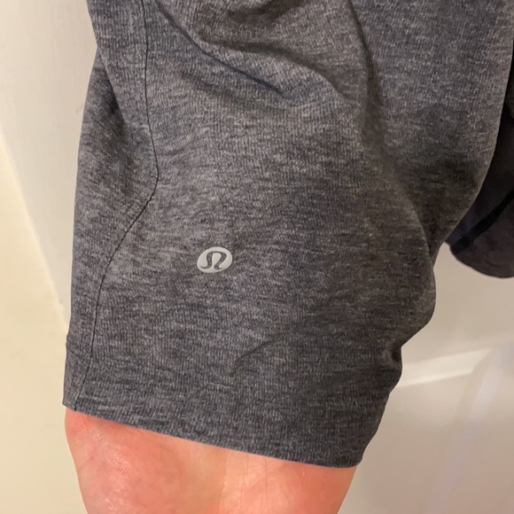 Men’s Lululemon THE Short 9” inseam. - Picture 3 of 5
